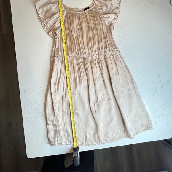 Banana Republic Size 2 Pintuck Champagne Party Dress - Picture 4 of 9